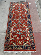 Load image into Gallery viewer, Hand Knotted Indian Runner (2'6" x 6')