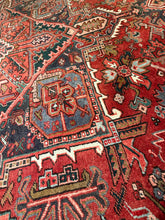 Load image into Gallery viewer, Vintage Hand Knotted Persian Heriz (10' x 13'3")