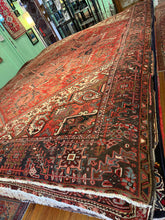 Load image into Gallery viewer, Vintage Hand Knotted Persian Heriz (10' x 13'3")