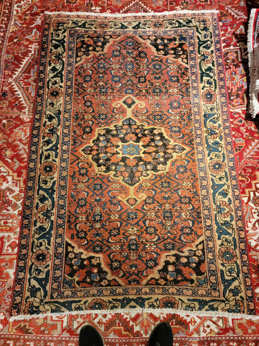 Vintage Hand Knotted Persian Bijar (4'1