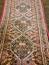Load image into Gallery viewer, Vintage Hand Knotted Persian Bijar (1'6" x 3'2")