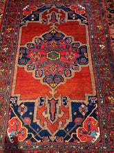 Load image into Gallery viewer, Vintage Hand Knotted Persian Hamadan (4'5" x 6'8")