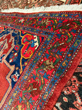 Load image into Gallery viewer, Vintage Hand Knotted Persian Hamadan (4'5" x 6'8")