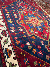 Load image into Gallery viewer, Vintage Hand Knotted Persian Hamadan (4'5" x 6'7")