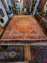 Load image into Gallery viewer, Vintage Hand Knotted Persian Heriz (8'4" x 11')
