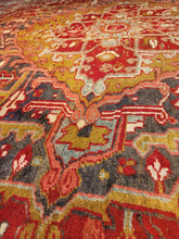 Load image into Gallery viewer, Vintage Hand Knotted Persian Heriz (8'4" x 11')