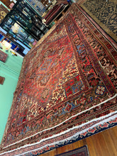 Load image into Gallery viewer, Vintage Hand Knotted Persian Heriz (7'7" x 10'5")