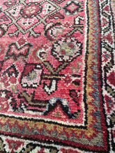 Load image into Gallery viewer, Vintage Hand Knotted Persian Hossein Abad (18" x 28")