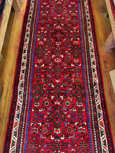 Load image into Gallery viewer, Vintage hand Knotted Persian Hosseinabad Runner (3'3" x 9'5")