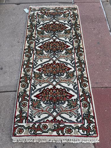 Hand Knotted Indian Runner (2'7