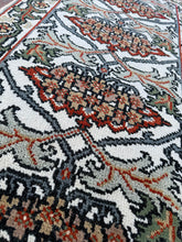 Load image into Gallery viewer, Hand Knotted Indian Runner (2&#39;7&quot; x 5&#39;10&quot;)