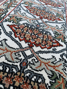 Hand Knotted Indian Runner (2'7" x 5'10")