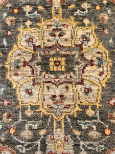 Hand Knotted Indian Rug (4’ x 6’)