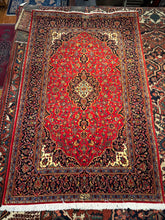 Load image into Gallery viewer, Hand Knotted Persian Kashan (4'8" x 7'9")