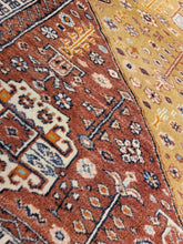 Load image into Gallery viewer, Vintage Hand Knotted Pakistani Rug (4'3" x 6'7")