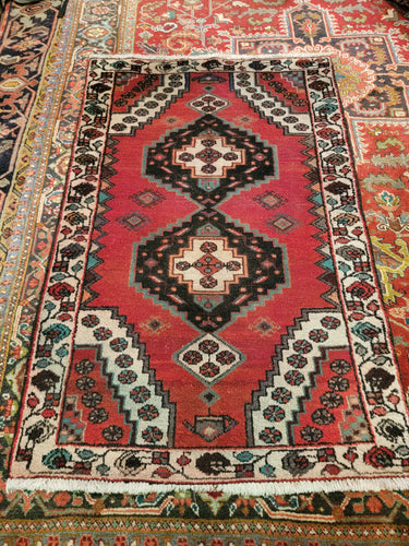 Vintage Hand Knotted Persian Saveh (2'9