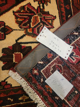 Load image into Gallery viewer, Vintage Hand Knotted Persian Saveh (5'5" x 7'9")