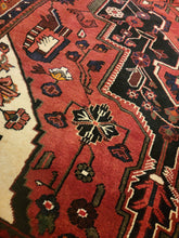 Load image into Gallery viewer, Vintage Hand Knotted Persian Saveh (5'5" x 7'9")