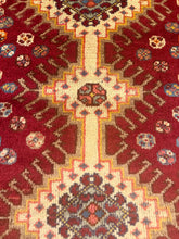 Load image into Gallery viewer, Vintage Hand Knotted Persian Shiraz (3'3" x 4'10")