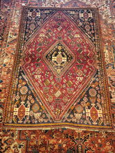 Load image into Gallery viewer, Vintage Hand Knotted Persian Shiraz Rug (4'6" x 6'7")