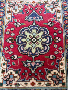 Vintage Hand Knotted Persian Tabriz Rug (22" x 31")