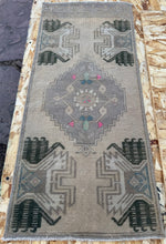 Load image into Gallery viewer, Vintage Hand Knotted Turkish Rug (16" x 36")