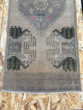 Load image into Gallery viewer, Vintage Hand Knotted Turkish Rug (16" x 36")