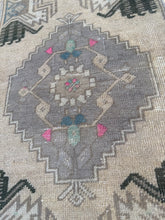 Load image into Gallery viewer, Vintage Hand Knotted Turkish Rug (16" x 36")