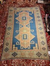 Load image into Gallery viewer, Vintage Hand Knotted Turkish Rug (4'7" x 7')