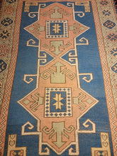 Load image into Gallery viewer, Vintage Hand Knotted Turkish Rug (4'7" x 7')