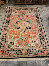 Load image into Gallery viewer, Hand Knotted Indian Heriz Rug (6&#39;1&quot; x 9&#39;6&quot;)
